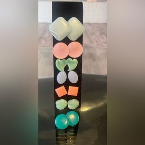 6 pairs vintage 70s & 80s pierced earrings.